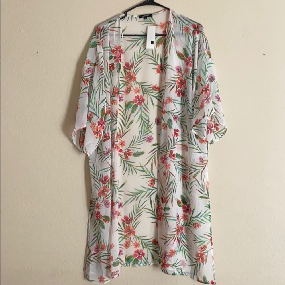 Never been worn floral kimono